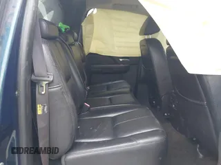2007 Chevrolet Avalanche 3LT z VIN 3GNFK12307G150155, wystawiony jako IAAI lot #41637680 z przebiegiem Nie podano mil oraz . Historia ofert i sprzedaży dostępna na DreamBid. Obrazek 8.