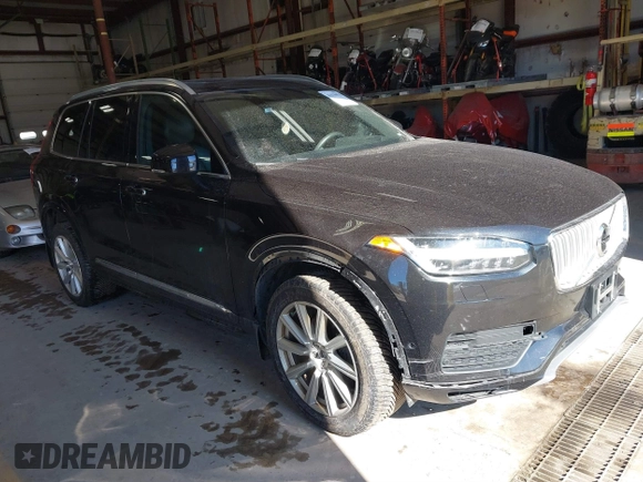 2017 Volvo XC90 Inscription with VIN YV4A22PL3H1164551, listed as a IAAI auction lot 41670475 with 101,391 mi miles. Bid and sale history available at carsss.com. Image 1.