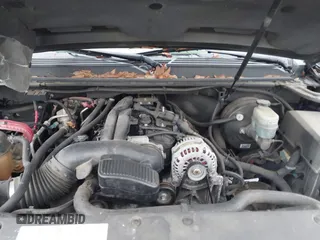 2008 GMC Yukon SLE w/3SA with VIN 1GKFC13C88R268108, listed as a IAAI auction lot 41645695 with 312,776 mi miles. Bid and sale history available at carsss.com. Image 10.