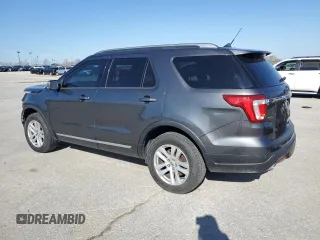 2019 Ford Explorer XLT z VIN 1FM5K8DH7KGA65271, wystawiony jako Copart lot #48999115 z przebiegiem 115 564 mil mil oraz Szkoda całkowita • Salvage title. Historia ofert i sprzedaży dostępna na DreamBid. Obrazek 2.