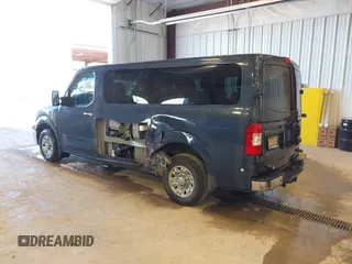 2017 Nissan NV SL z VIN 5BZAF0AA6HN852913, wystawiony jako IAAI lot #41686657 z przebiegiem 88 182 mil mil oraz . Historia ofert i sprzedaży dostępna na DreamBid. Obrazek 3.