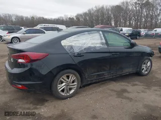 2020 Hyundai Elantra Value Edition with VIN KMHD84LF3LU951867, listed as a IAAI auction lot 41735317 with 999,999 mi miles. Bid and sale history available at carsss.com. Image 4.