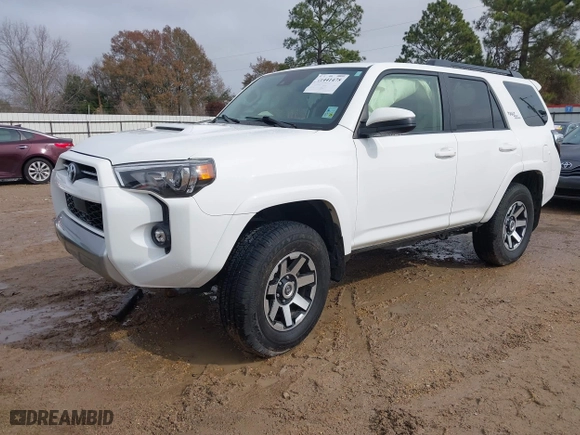 2022 Toyota 4Runner TRD Off Road with VIN JTEPU5JR2N5978258, listed as a IAAI auction lot 41441475 with 80,395 mi miles. Bid and sale history available at carsss.com. Image 2.