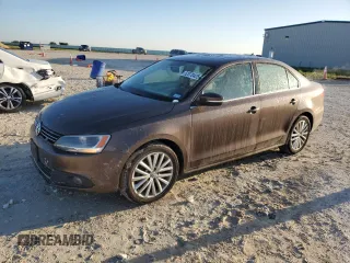 2011 Volkswagen Jetta SEL z VIN 3VWGX7AJXBM327559, wystawiony jako Copart lot #52070425 z przebiegiem 158 171 mil mil oraz Szkoda całkowita • Salvage title. Historia ofert i sprzedaży dostępna na DreamBid. Obrazek 1.
