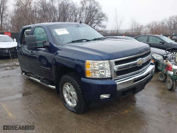 2010 Chevrolet Silverado 1500 LT with VIN 3GCRKSE31AG224178, listed as a IAAI auction lot 41448004 with 163,933 mi miles. Bid and sale history available at carsss.com. Image 1.