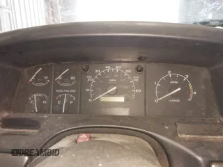 1993 Ford F-350 z VIN 2FTJW35M6PCA27433, wystawiony jako IAAI lot #42025246 z przebiegiem Nie podano mil oraz . Historia ofert i sprzedaży dostępna na DreamBid. Obrazek 7.