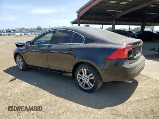2013 Volvo S60 T5 Premier with VIN YV1612FS8D2211401, listed as a Copart auction lot 53580625 with 101,077 mi miles and Salvage Title. Bid and sale history available at carsss.com. Image 2.