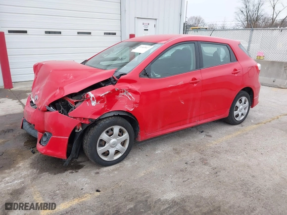 2009 Toyota Matrix S with VIN 2T1LE40E49C009417, listed as a IAAI auction lot 41469027 with 86,212 mi miles. Bid and sale history available at carsss.com. Image 17.