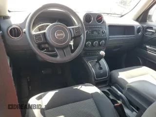 2017 Jeep Patriot Sport SE with VIN 1C4NJPBAXHD148534, listed as a Copart auction lot 60561145 with 116,799 mi miles and Salvage title. Bid and sale history available at DreamBid. Image 8.