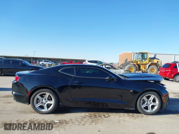 2019 Chevrolet Camaro 1LT z VIN 1G1FB1RX6K0133447, wystawiony jako IAAI lot #41406255 z przebiegiem 125 267 mil mil oraz . Historia ofert i sprzedaży dostępna na DreamBid. Obrazek 14.