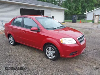 2010 Chevrolet Aveo 1LT z VIN KL1TD5DE3AB050201, wystawiony jako IAAI lot #42330603 z przebiegiem 47 898 mil mil oraz . Historia ofert i sprzedaży dostępna na DreamBid. Obrazek 1.
