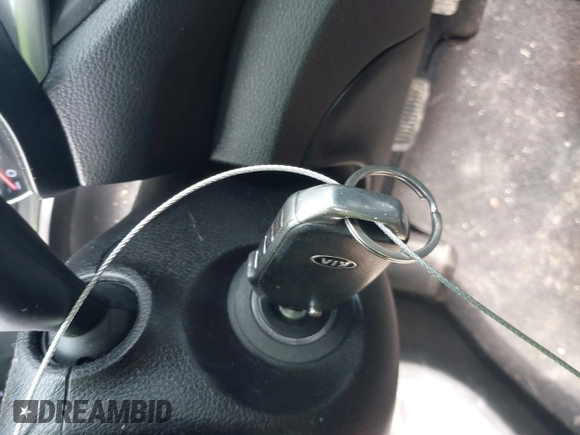 2019 Kia Forte LXS z VIN 3KPF24AD3KE041214, wystawiony jako IAAI lot #41893834 z przebiegiem 105 581 mil mil oraz . Historia ofert i sprzedaży dostępna na DreamBid. Obrazek 11.