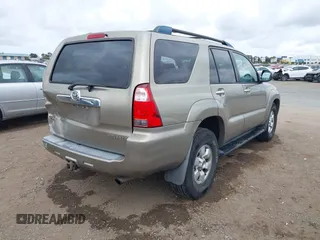 2006 Toyota 4Runner SR5 with VIN JTEZU14R268053525, listed as a IAAI auction lot 42064166 with 268,437 mi miles and . Bid and sale history available at DreamBid. Image 4.