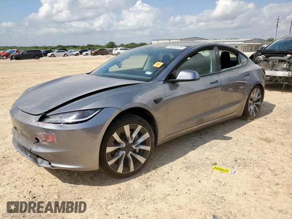2025 Tesla Model 3 Long Range z VIN 5YJ3E1EA0SF878134, wystawiony jako Copart lot #59854975 z przebiegiem Nie podano mil oraz Szkoda całkowita • Salvage title. Historia ofert i sprzedaży dostępna na DreamBid. Obrazek 1.