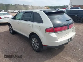 2007 Lincoln MKX with VIN 2LMDU68C87BJ31385, listed as a IAAI auction lot 42051347 with 279,933 mi miles and . Bid and sale history available at DreamBid. Image 3.