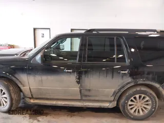 2017 Ford Expedition XLT z VIN 1FMJU1JT4HEA46965, wystawiony jako IAAI lot #41961210 z przebiegiem 157 377 mil mil oraz . Historia ofert i sprzedaży dostępna na DreamBid. Obrazek 14.
