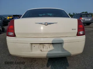 2007 Chrysler 300 z VIN 2C3LA43RX7H788453, wystawiony jako Copart lot #60262635 z przebiegiem 134 128 mil mil oraz Szkoda całkowita • Salvage title. Historia ofert i sprzedaży dostępna na DreamBid. Obrazek 6.