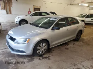 2012 Volkswagen Jetta S z VIN 3VW2K7AJ3CM382705, wystawiony jako Copart lot #62032305 z przebiegiem 145 527 mil mil oraz Czysty tytuł • Clean title. Historia ofert i sprzedaży dostępna na DreamBid. Obrazek 1.