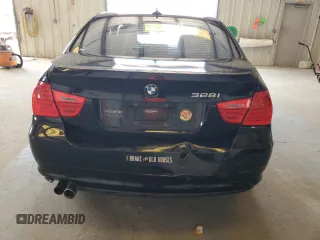 2011 BMW 3 Series 328i z VIN WBAPH7C52BE850089, wystawiony jako Copart lot #60045065 z przebiegiem Nie podano mil oraz Szkoda całkowita • Salvage title. Historia ofert i sprzedaży dostępna na DreamBid. Obrazek 6.