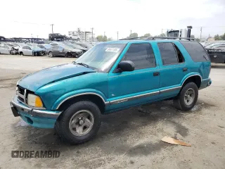 1996 Chevrolet Blazer with VIN 1GNCS13W0T2141390, listed as a Copart auction lot 59041195 with 274,029 mi miles and Salvage title. Bid and sale history available at DreamBid. Image 1.