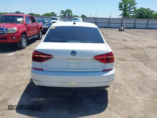 2019 Volkswagen Passat Wolfsburg Edition z VIN 1VWLA7A36KC008789, wystawiony jako IAAI lot #42293081 z przebiegiem 79 354 mil mil oraz . Historia ofert i sprzedaży dostępna na DreamBid. Obrazek 17.