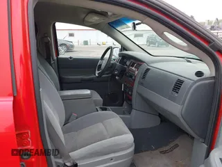 2006 Dodge Durango SLT z VIN 1D4HB48N36F122333, wystawiony jako IAAI lot #42126596 z przebiegiem 235 099 mil mil oraz . Historia ofert i sprzedaży dostępna na DreamBid. Obrazek 5.