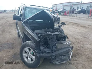 2012 Jeep Liberty Sport z VIN 1C4PJMAK8CW196015, wystawiony jako IAAI lot #42093090 z przebiegiem Nie podano mil oraz . Historia ofert i sprzedaży dostępna na DreamBid. Obrazek 6.