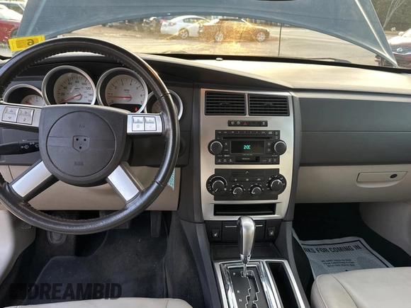 2006 Dodge Magnum z VIN 2D8GZ57276H276836, wystawiony jako Copart lot #85975094 z przebiegiem 81 565 mil mil oraz Czysty tytuł • Clean title. Historia ofert i sprzedaży dostępna na DreamBid. Obrazek 9.
