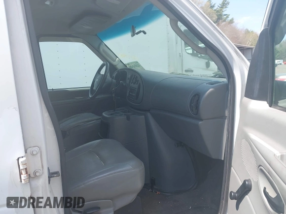 2004 Ford Econoline Cargo with VIN 1FTNS24W64HA94953, listed as a IAAI auction lot 42103481 with 224,922 mi miles. Bid and sale history available at carsss.com. Image 5.
