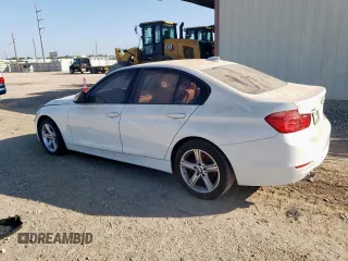2014 BMW 3 Series 328i xDrive z VIN WBA3B5G55ENS07965, wystawiony jako Copart lot #61163635 z przebiegiem 119 036 mil mil oraz Czysty tytuł • Clean title. Historia ofert i sprzedaży dostępna na DreamBid. Obrazek 2.