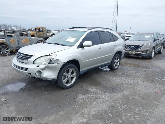 2007 Lexus RX 400h with VIN JTJHW31U372011705, listed as a IAAI auction lot 41581156 with 152,582 mi miles. Bid and sale history available at carsss.com. Image 17.