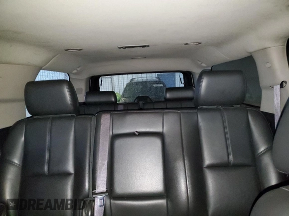 2013 GMC Yukon XL SLT with VIN 1GKS1KE07DR263067, listed as a Copart auction lot 43836095 with 386,986 mi miles and Clean Title. Bid and sale history available at DreamBid. Image 10.