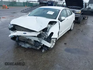 2019 Ford Fusion Hybrid SE with VIN 3FA6P0LUXKR104850, listed as a IAAI auction lot 41870242 with 114,943 mi miles. Bid and sale history available at carsss.com. Image 18.