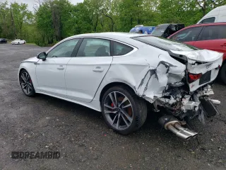 2024 Audi S5 Sportback Premium Plus z VIN WAUC4CF54RA036400, wystawiony jako Copart lot #56121475 z przebiegiem 7098 mil mil oraz Szkody całkowita. Historia ofert i sprzedaży dostępna na DreamBid. Obrazek 2.
