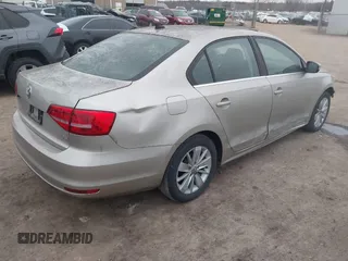 2015 Volkswagen Jetta Sedan 1.8T SE w/Connectivity with VIN 3VWD07AJ9FM326125, listed as a IAAI auction lot 41531163 with 141,284 mi miles. Bid and sale history available at carsss.com. Image 4.