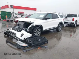 2025 Ford Explorer Platinum with VIN 1FMWK8HC7SGB14729, listed as a IAAI auction lot 41942013 with 1,264 mi miles and . Bid and sale history available at DreamBid. Image 18.