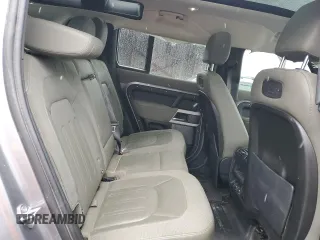 2020 Land Rover Defender SE z VIN SALEP7EU5L2023135, wystawiony jako Copart lot #53918005 z przebiegiem 73 427 mil mil oraz Szkoda całkowita • Salvage title. Historia ofert i sprzedaży dostępna na DreamBid. Obrazek 11.