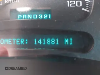 2005 Chevrolet Silverado 1500HD LT z VIN 1GCGK13U45F830143, wystawiony jako IAAI lot #41424683 z przebiegiem 141 881 mil mil oraz . Historia ofert i sprzedaży dostępna na DreamBid. Obrazek 16.