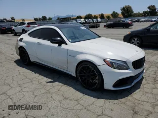 2017 Mercedes-Benz C 63 S AMG z VIN WDDWJ8HB4HF464922, wystawiony jako Copart lot #59623035 z przebiegiem 99 112 mil mil oraz Szkoda całkowita • Salvage title. Historia ofert i sprzedaży dostępna na DreamBid. Obrazek 4.