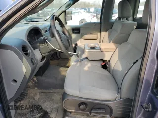 2004 Ford F-150 XL z VIN 1FTRF12W54NB48425, wystawiony jako Copart lot #53709745 z przebiegiem 104 456 mil mil oraz Szkody całkowita. Historia ofert i sprzedaży dostępna na DreamBid. Obrazek 7.