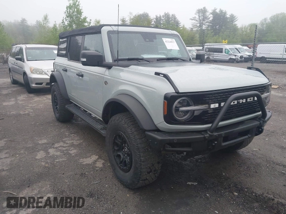 2022 Ford Bronco with VIN 1FMEE5DP2NLA70127, listed as a IAAI auction lot 42224917 with 28,923 mi miles and . Bid and sale history available at DreamBid. Image 1.