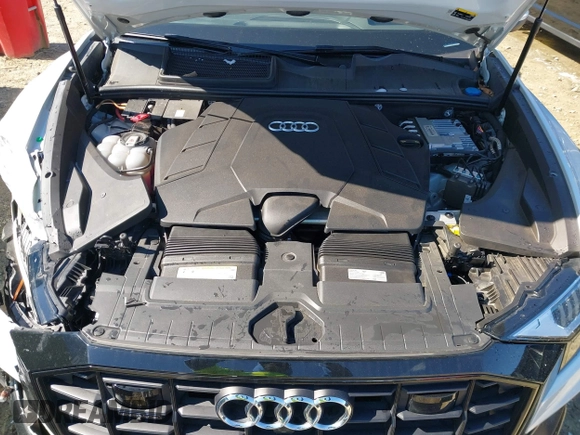 2019 Audi Q8 Prestige z VIN WA1FVAF12KD038238, wystawiony jako IAAI lot #41740092 z przebiegiem 55 699 mil mil oraz . Historia ofert i sprzedaży dostępna na DreamBid. Obrazek 10.