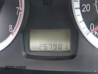 2007 Hyundai Azera SE z VIN KMHFC46F57A139674, wystawiony jako IAAI lot #42367838 z przebiegiem 257 981 mil mil oraz . Historia ofert i sprzedaży dostępna na DreamBid. Obrazek 7.