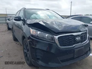 2019 Kia Sorento LX z VIN 5XYPG4A51KG609865, wystawiony jako IAAI lot #41963305 z przebiegiem 63 030 mil mil oraz . Historia ofert i sprzedaży dostępna na DreamBid. Obrazek 1.