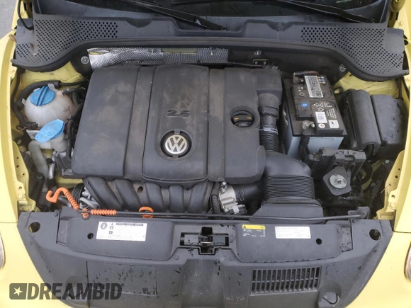 2013 Volkswagen Beetle 50s Edition with VIN 3VW5P7AT7DM828338, listed as a Copart auction lot 88228725 with 106,171 mi miles and Salvage title. Bid and sale history available at DreamBid. Image 11.