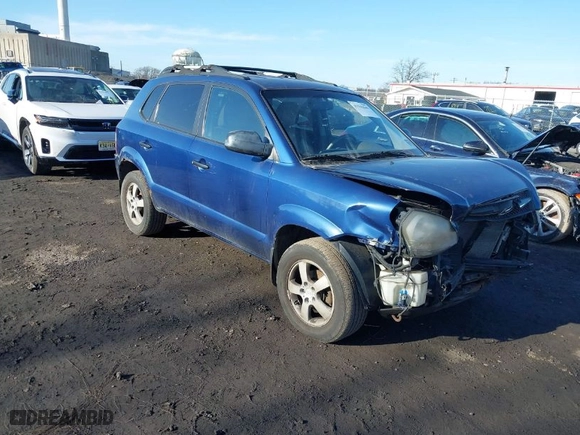 2008 Hyundai Tucson GLS with VIN KM8JM12B28U913372, listed as a IAAI auction lot 41541645 with 168,000 mi miles. Bid and sale history available at carsss.com. Image 1.