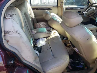 2001 Lincoln Town Car Cartier z VIN 1LNHM83WX1Y732737, wystawiony jako Copart lot #48216445 z przebiegiem 103 262 mil mil oraz Szkoda całkowita • Salvage title. Historia ofert i sprzedaży dostępna na DreamBid. Obrazek 10.