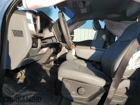 2023 Ford F-250 XL z VIN 1FT7W2BA9PEC16022, wystawiony jako Copart lot #42294015 z przebiegiem Nie podano mil oraz Szkoda całkowita • Salvage title. Historia ofert i sprzedaży dostępna na DreamBid. Obrazek 7.