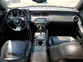 2011 Chevrolet Camaro 2LT z VIN 2G1FC1EDXB9121784, wystawiony jako Copart lot #59096015 z przebiegiem 126 313 mil mil oraz Szkoda całkowita • Salvage title. Historia ofert i sprzedaży dostępna na DreamBid. Obrazek 8.