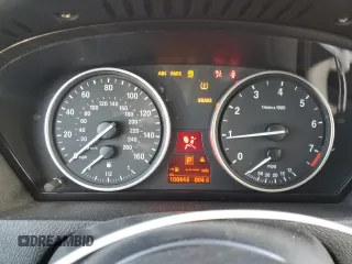 2011 BMW X5 35i z VIN 5UXZV4C50BL743135, wystawiony jako Copart lot #75401064 z przebiegiem 100 446 mil mil oraz Szkoda całkowita • Salvage title. Historia ofert i sprzedaży dostępna na DreamBid. Obrazek 9.